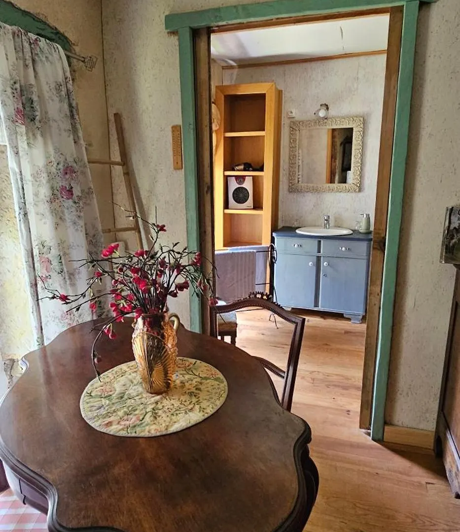 Bed and Breakfast Le Moulin A Huile Vailhourles