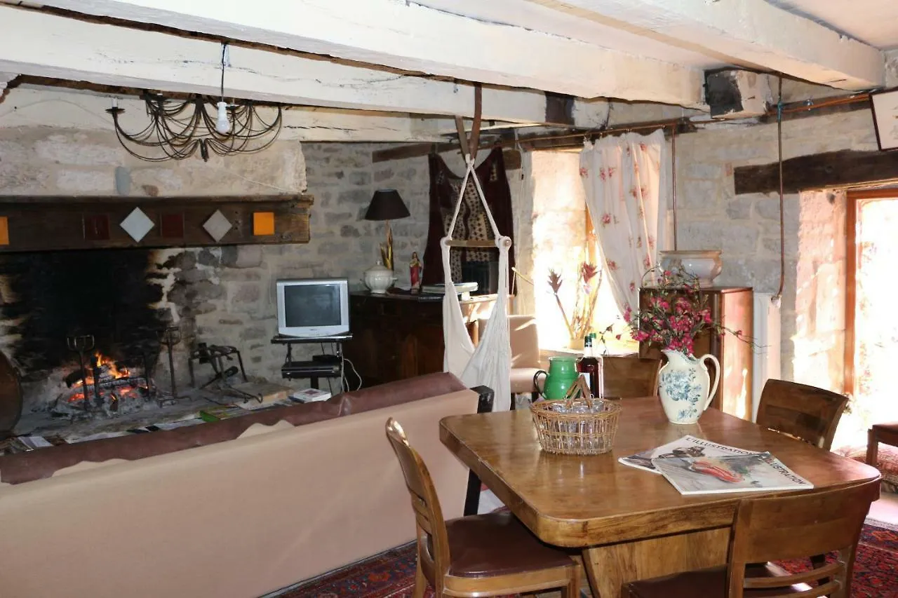 Bed and Breakfast Le Moulin A Huile Vailhourles Nocleg ze śniadaniem